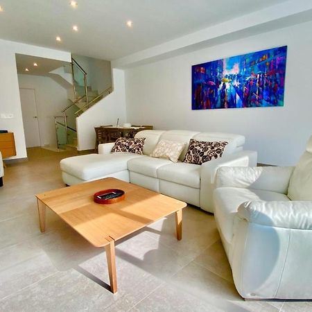 Chalet Con Piscina Privada En La Urb. De Puerto Rey Los Amarguillos Εξωτερικό φωτογραφία