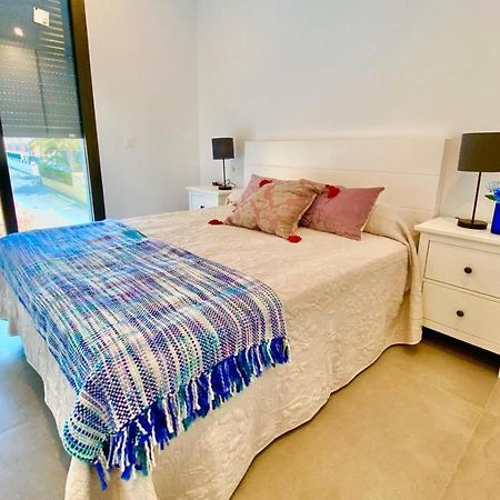 Chalet Con Piscina Privada En La Urb. De Puerto Rey Los Amarguillos Εξωτερικό φωτογραφία